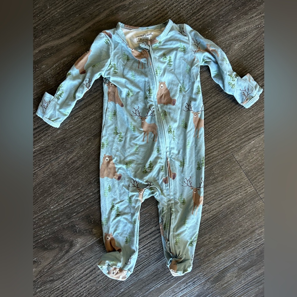 Caden lane baby onesie size 0-3 months